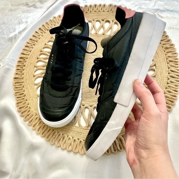 Nike Drop Type LX Sneakers in Pink Tint/Black Size 8 - Picture 2 of 9